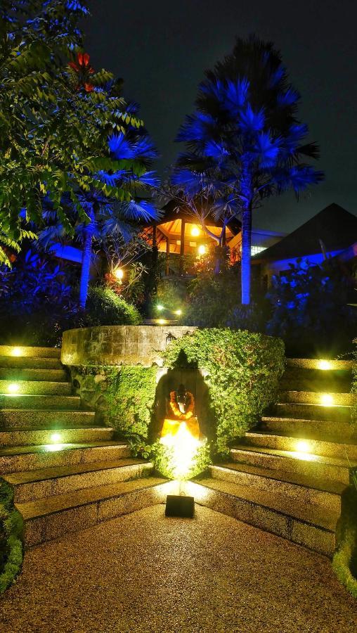 Kadewa Retreat Ubud - Adults Only Hotel Exterior photo